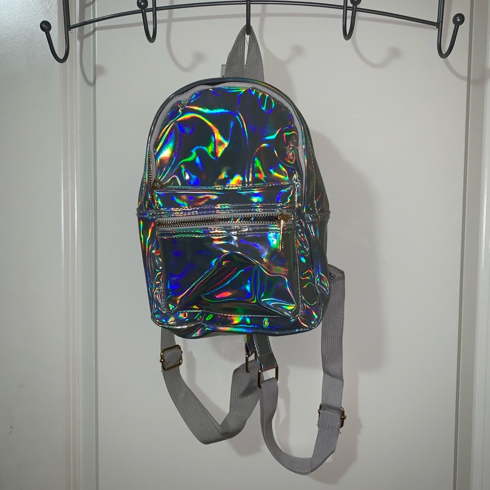 Holographic back pack